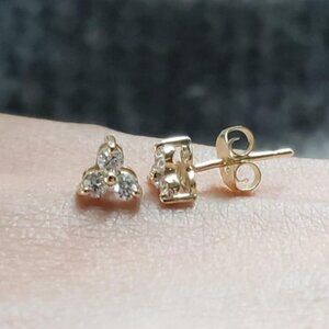 14Kt Gold 0.24 Ct Lab Grown Diamond 3 Stones Diamond Earrings